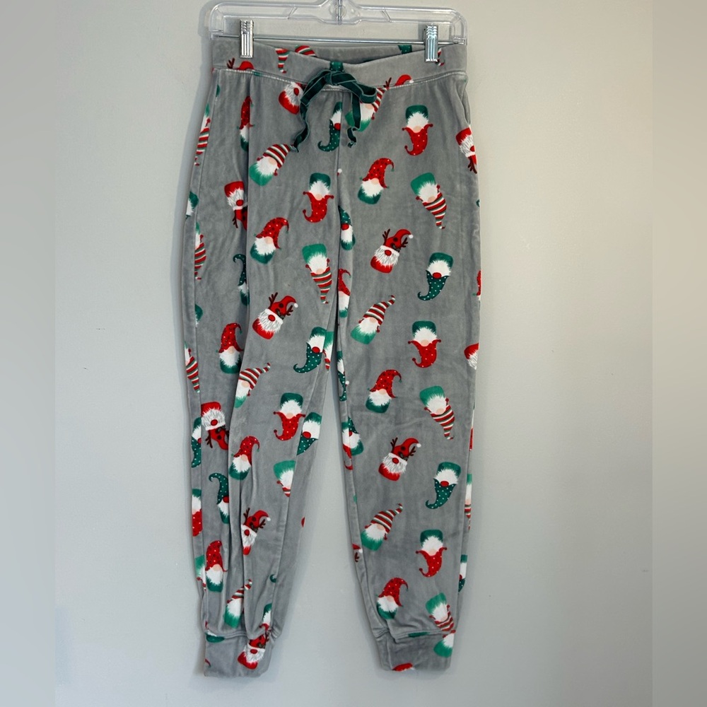 NWOT Isaac Mizrahi Gray Holiday Gnome Plush Jogger Pajama Pants – Size XS